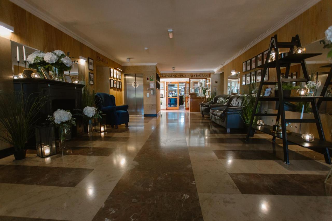 Hotel Kosmowski Wrzesnia Exterior photo