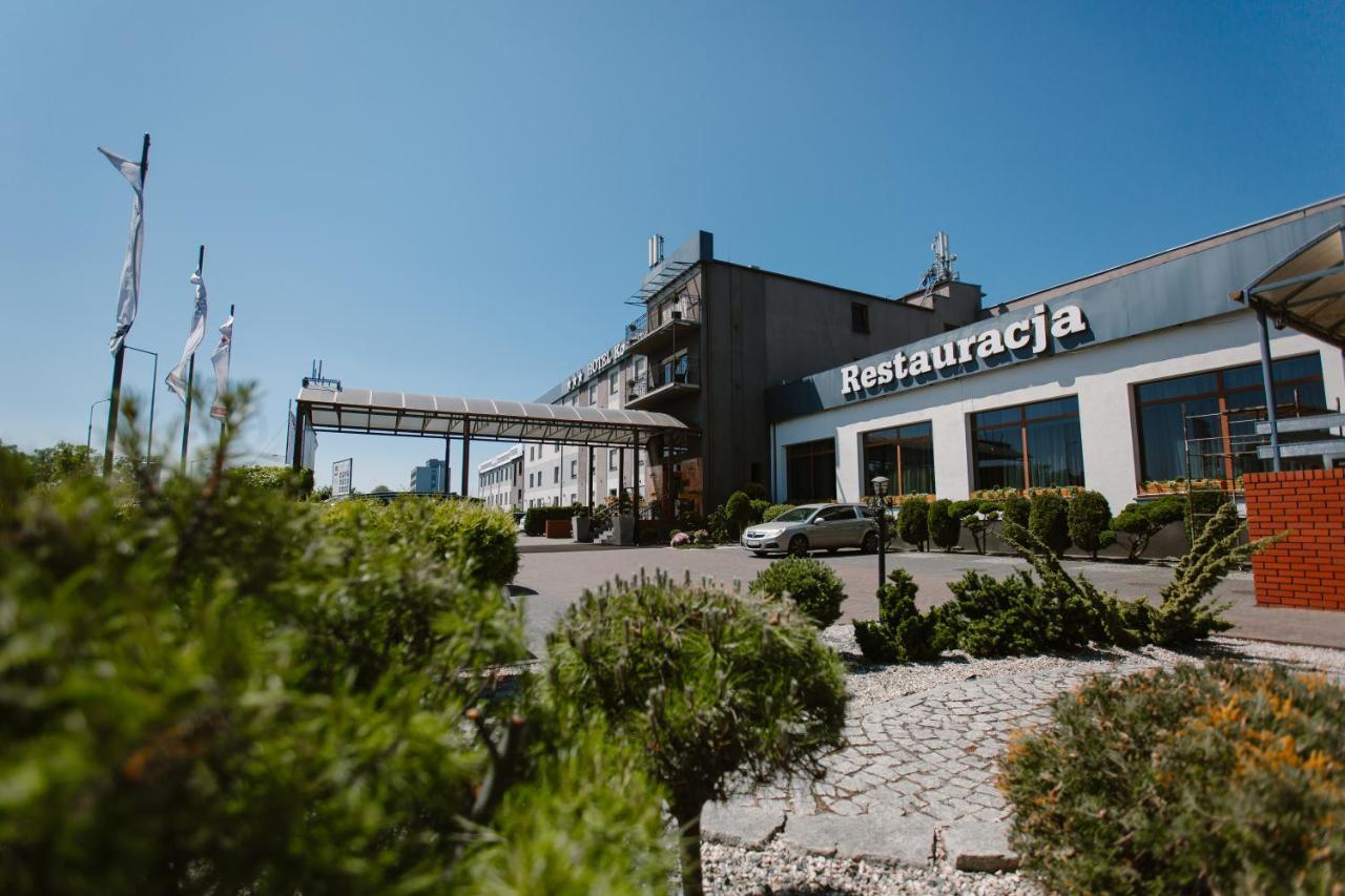 Hotel Kosmowski Wrzesnia Exterior photo