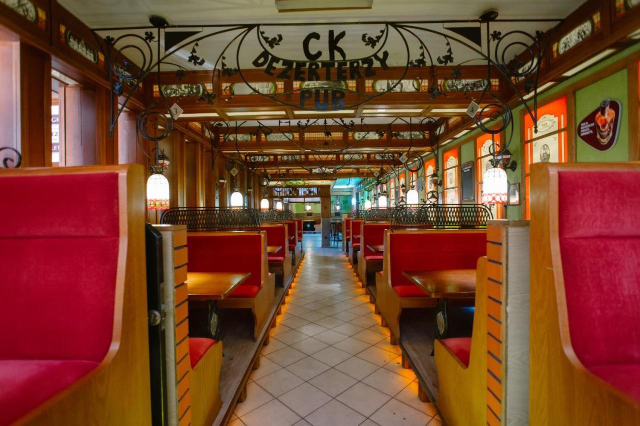 Hotel Kosmowski Wrzesnia Exterior photo